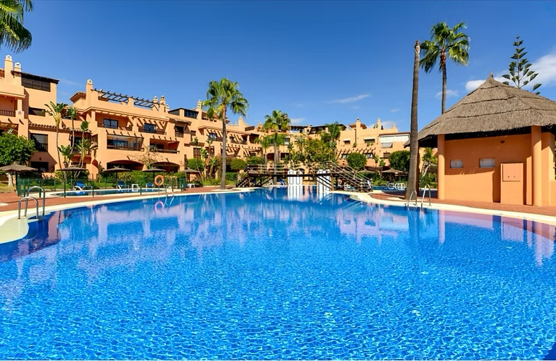 3x bedroom apartment in luxury resort